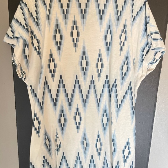 Moa Moa Top Chevron V-neck w/ crop in front 1x - Picture 3 of 3